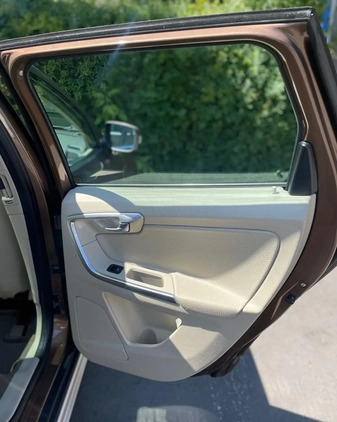 Volvo XC 60 cena 64000 przebieg: 189718, rok produkcji 2011 z Warszawa małe 407